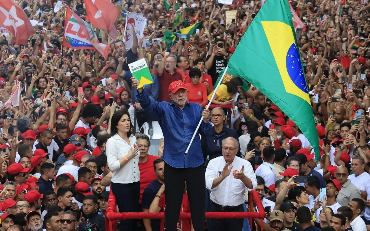 Posse de Lula será em 5 de janeiro