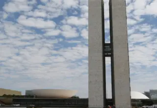 Presidente do Senado marca para segunda votação do fim da escala 6x1