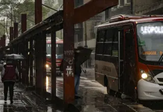 Tempo fica chuvoso em grande parte do país nesta segunda-feira